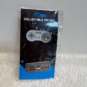 ThinkGeek Retro SNES NES Gaming Controller Collectable Pin Set 2 Piece